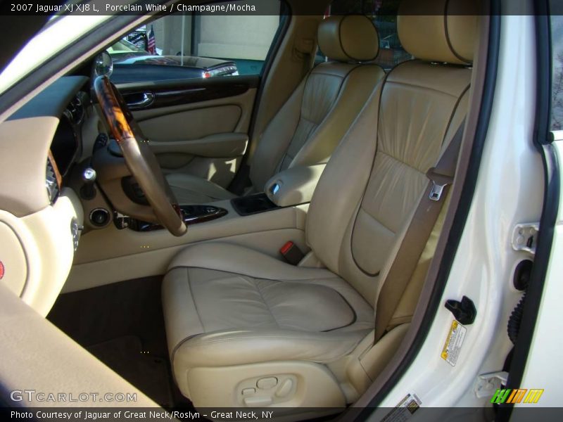 Porcelain White / Champagne/Mocha 2007 Jaguar XJ XJ8 L