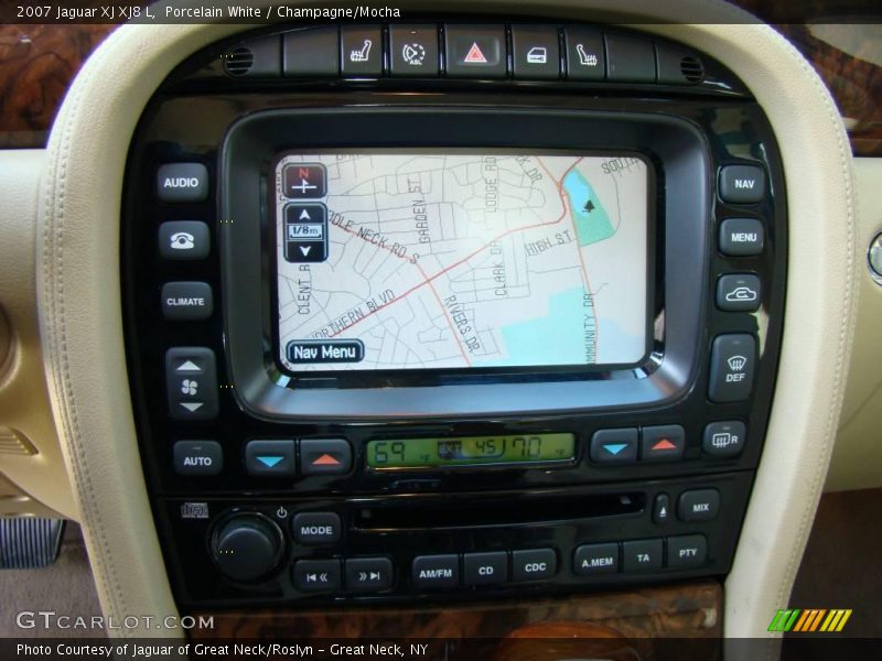 Porcelain White / Champagne/Mocha 2007 Jaguar XJ XJ8 L
