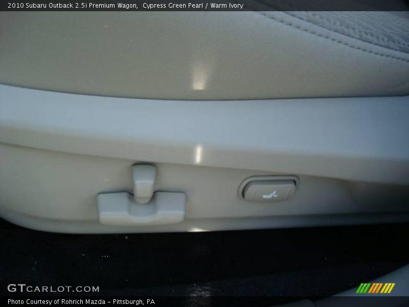 Cypress Green Pearl / Warm Ivory 2010 Subaru Outback 2.5i Premium Wagon