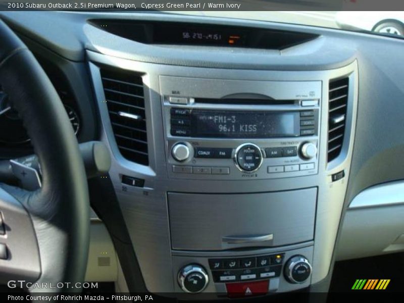 Cypress Green Pearl / Warm Ivory 2010 Subaru Outback 2.5i Premium Wagon
