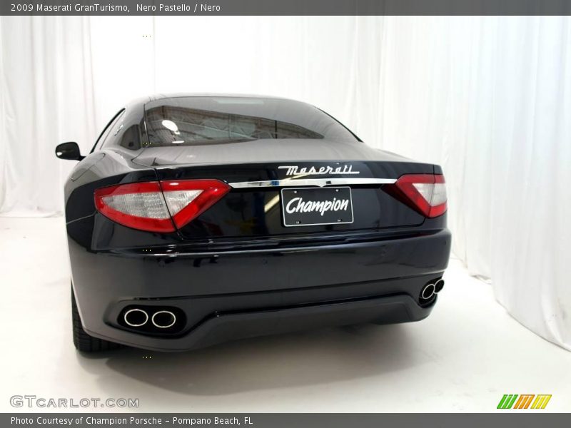 Nero Pastello / Nero 2009 Maserati GranTurismo