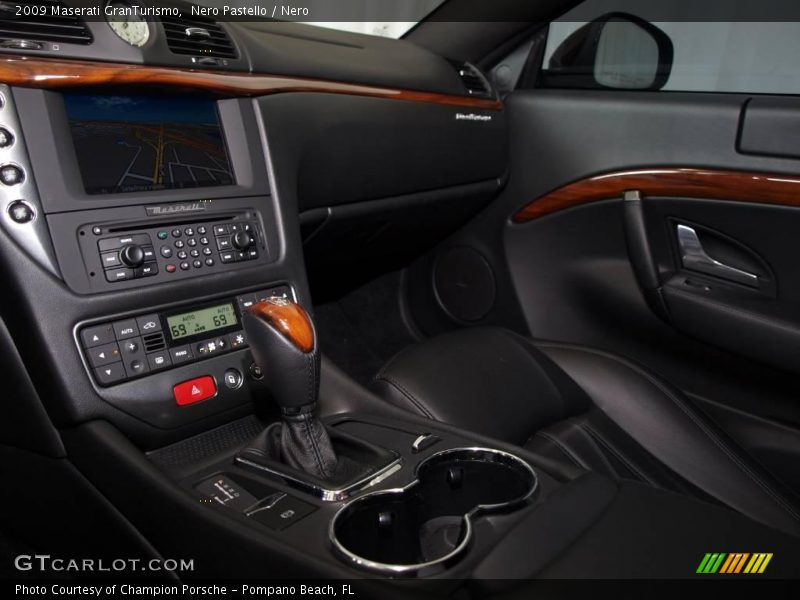 Nero Pastello / Nero 2009 Maserati GranTurismo