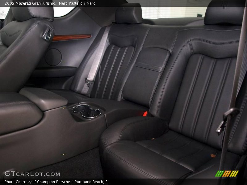  2009 GranTurismo  Nero Interior