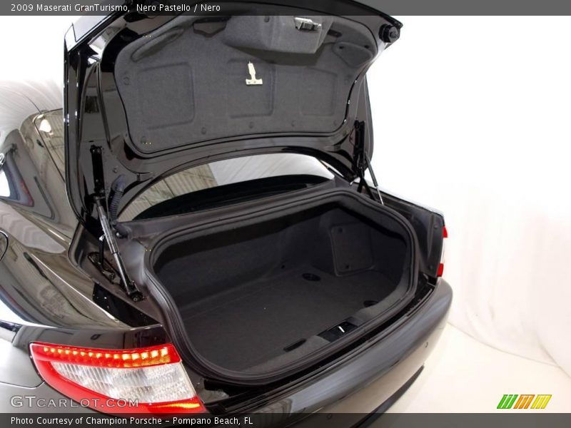  2009 GranTurismo  Trunk