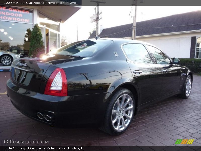 Nero (Black) / Nero 2009 Maserati Quattroporte