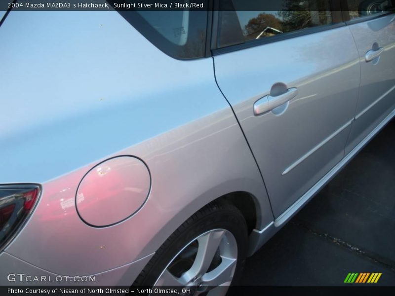 Sunlight Silver Mica / Black/Red 2004 Mazda MAZDA3 s Hatchback