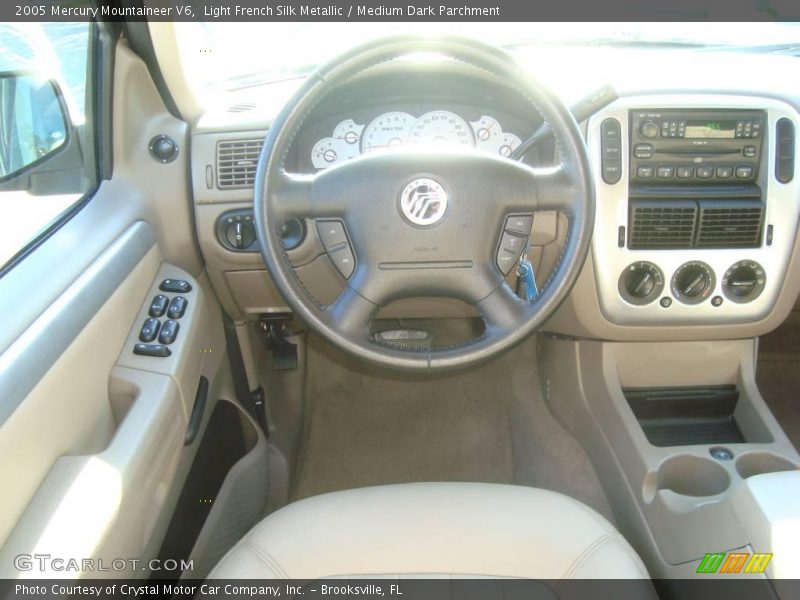 Light French Silk Metallic / Medium Dark Parchment 2005 Mercury Mountaineer V6