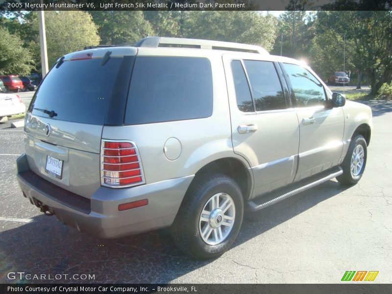 Light French Silk Metallic / Medium Dark Parchment 2005 Mercury Mountaineer V6