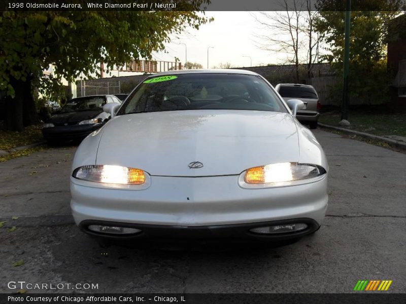 White Diamond Pearl / Neutral 1998 Oldsmobile Aurora