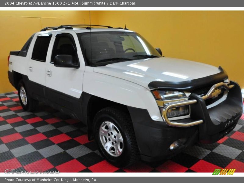 Summit White / Dark Charcoal 2004 Chevrolet Avalanche 1500 Z71 4x4