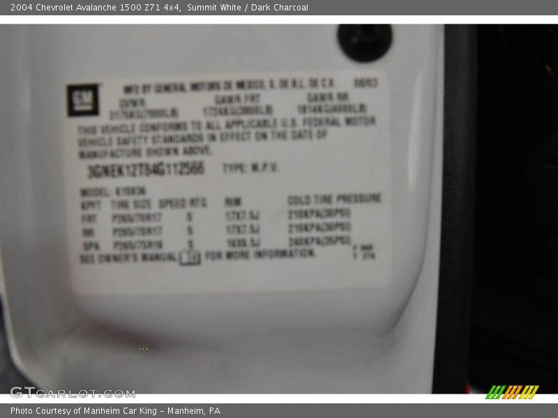 Summit White / Dark Charcoal 2004 Chevrolet Avalanche 1500 Z71 4x4