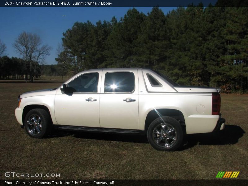 Summit White / Ebony 2007 Chevrolet Avalanche LTZ 4WD