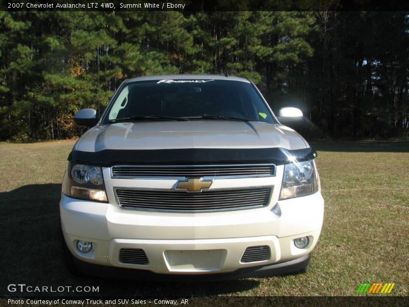 Summit White / Ebony 2007 Chevrolet Avalanche LTZ 4WD