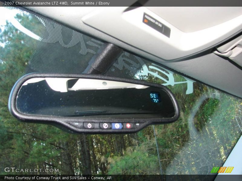 Summit White / Ebony 2007 Chevrolet Avalanche LTZ 4WD