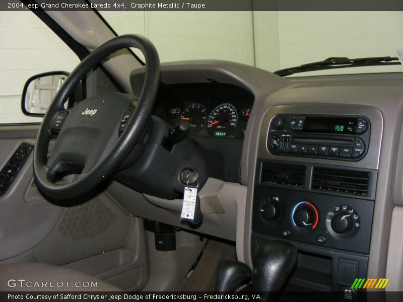 Graphite Metallic / Taupe 2004 Jeep Grand Cherokee Laredo 4x4