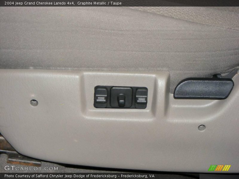 Graphite Metallic / Taupe 2004 Jeep Grand Cherokee Laredo 4x4