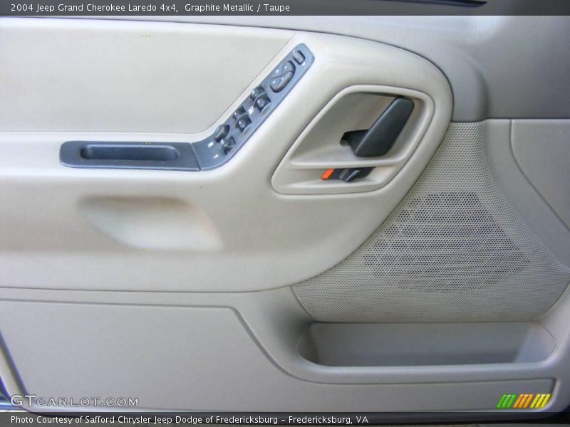 Graphite Metallic / Taupe 2004 Jeep Grand Cherokee Laredo 4x4
