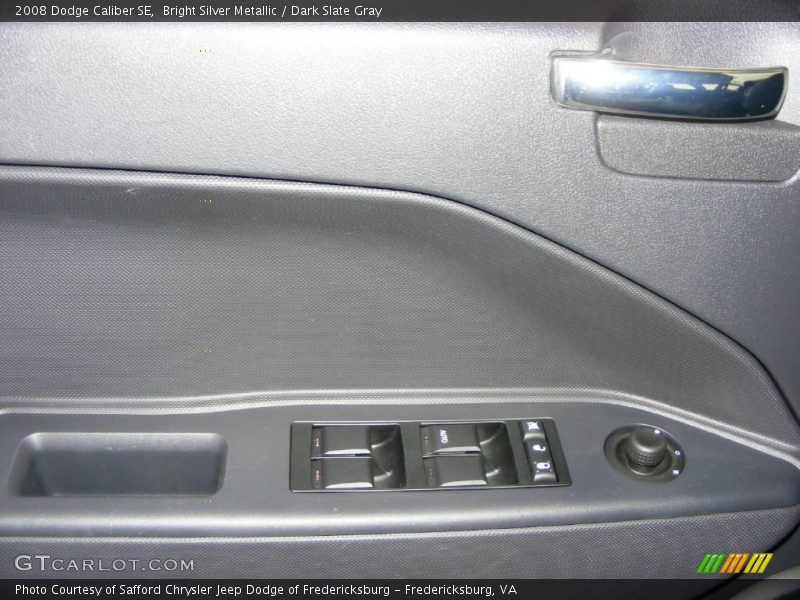 Bright Silver Metallic / Dark Slate Gray 2008 Dodge Caliber SE