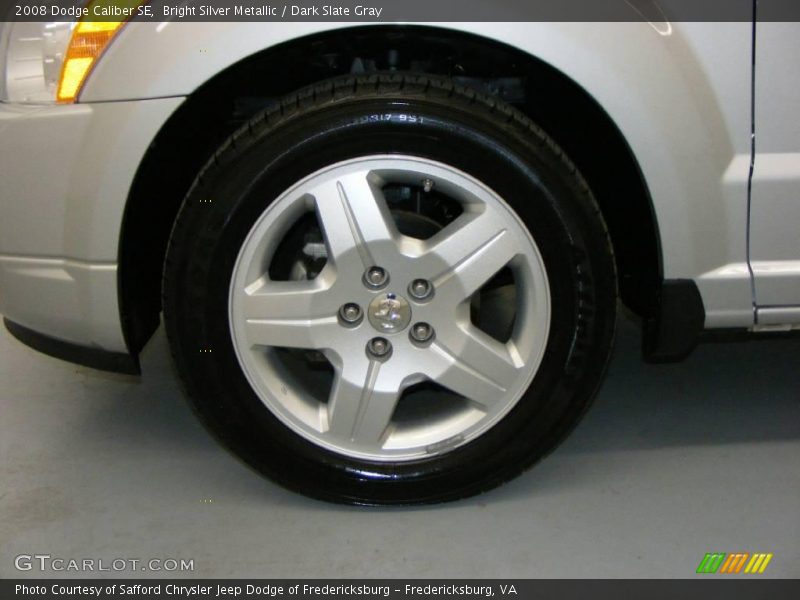 Bright Silver Metallic / Dark Slate Gray 2008 Dodge Caliber SE