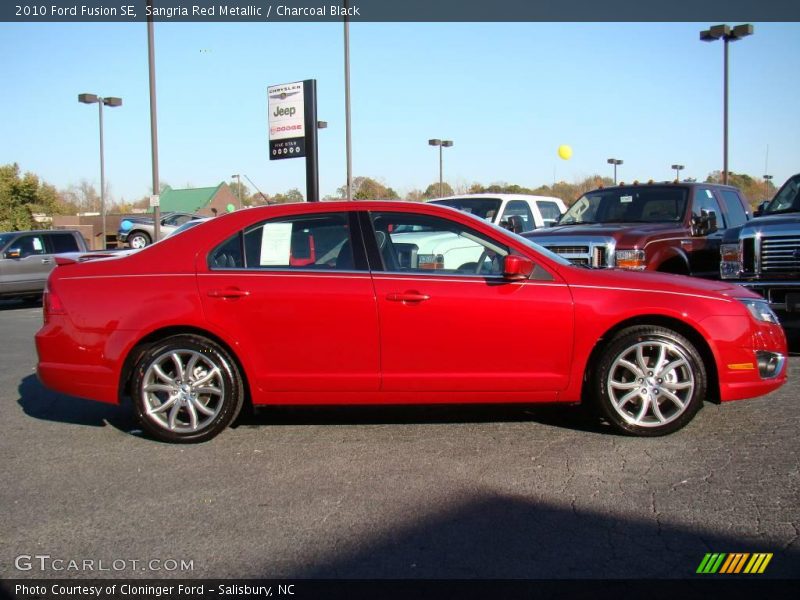 Sangria Red Metallic / Charcoal Black 2010 Ford Fusion SE
