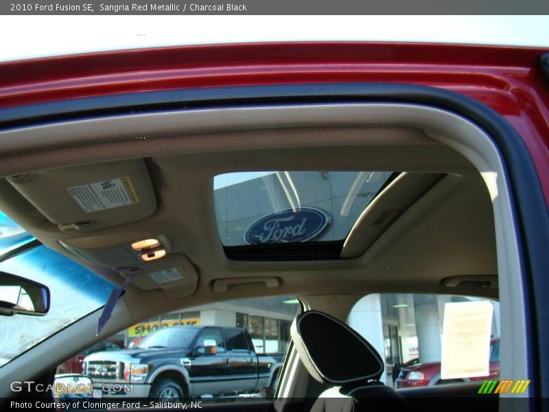 Sangria Red Metallic / Charcoal Black 2010 Ford Fusion SE