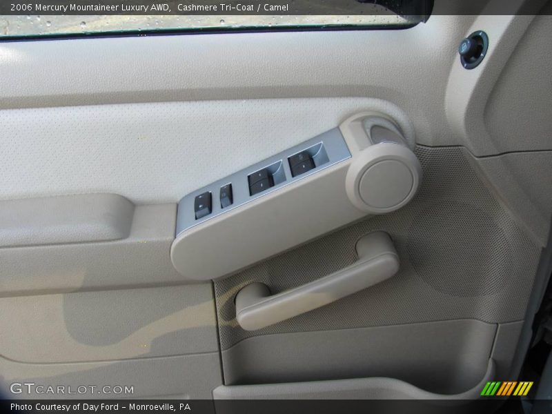 Cashmere Tri-Coat / Camel 2006 Mercury Mountaineer Luxury AWD