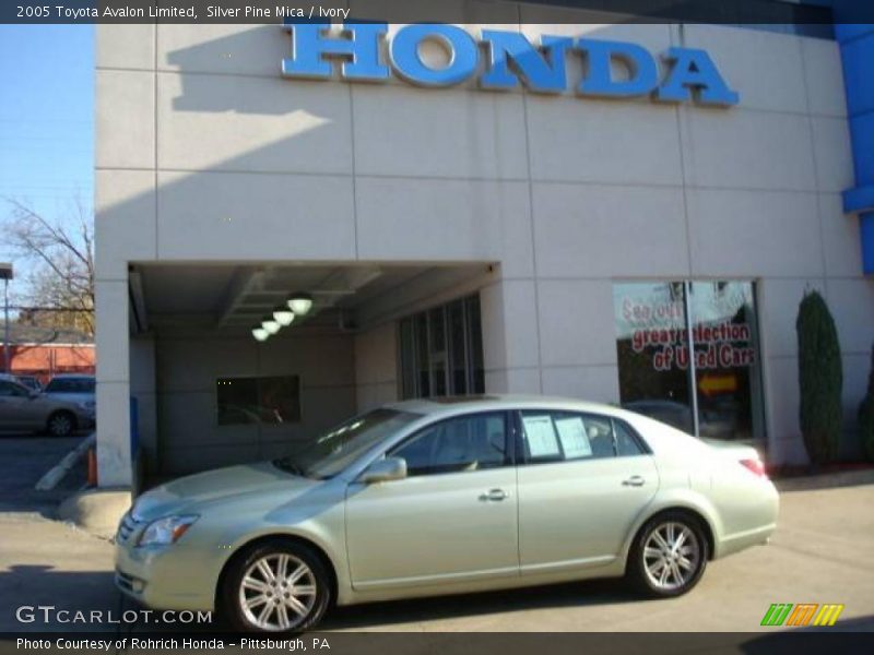 Silver Pine Mica / Ivory 2005 Toyota Avalon Limited