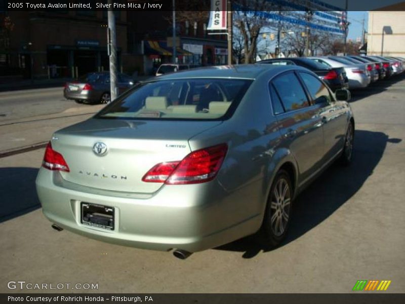 Silver Pine Mica / Ivory 2005 Toyota Avalon Limited