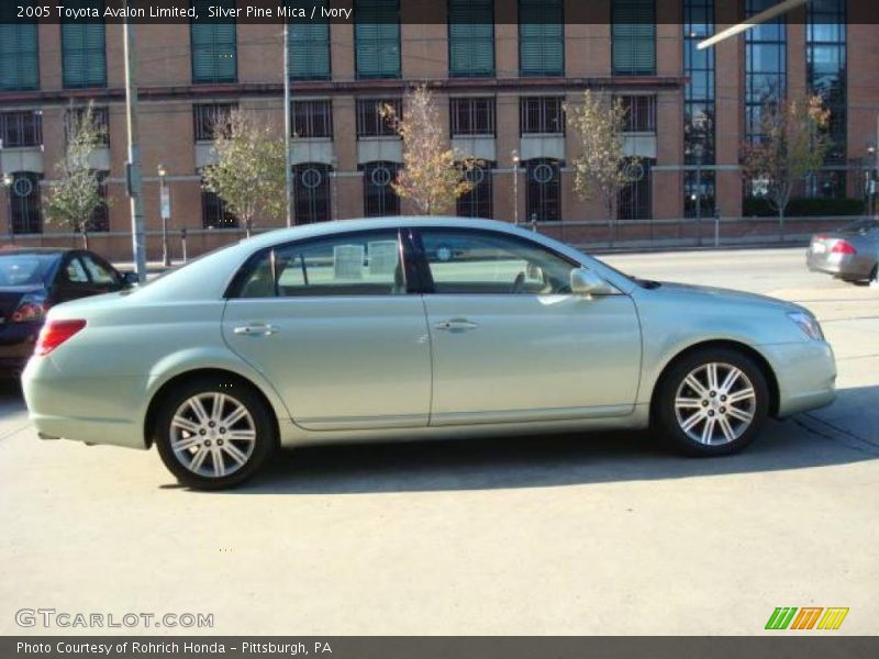 Silver Pine Mica / Ivory 2005 Toyota Avalon Limited