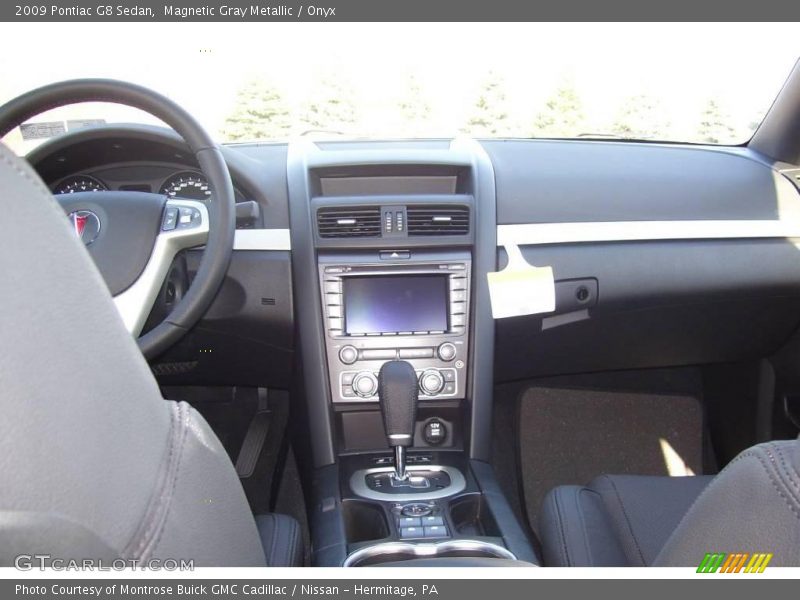Magnetic Gray Metallic / Onyx 2009 Pontiac G8 Sedan