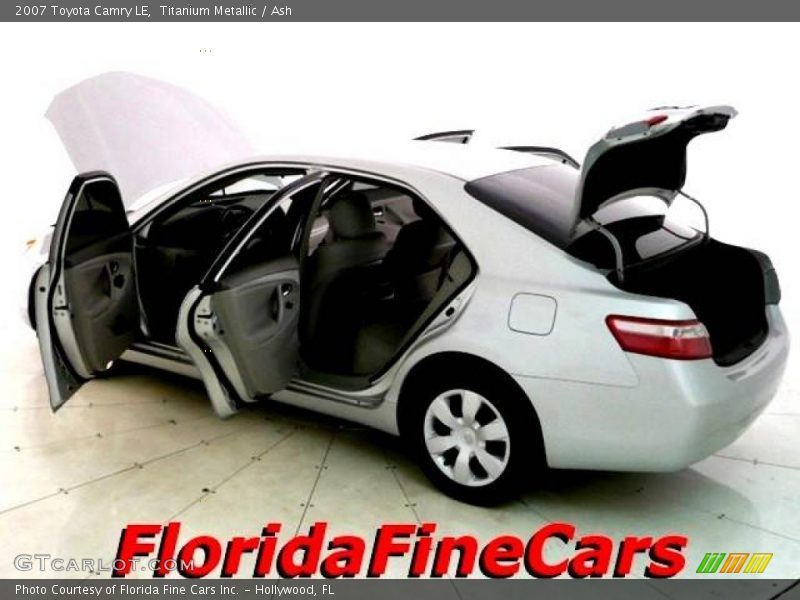 Titanium Metallic / Ash 2007 Toyota Camry LE