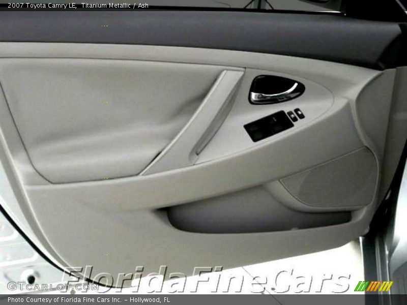 Titanium Metallic / Ash 2007 Toyota Camry LE