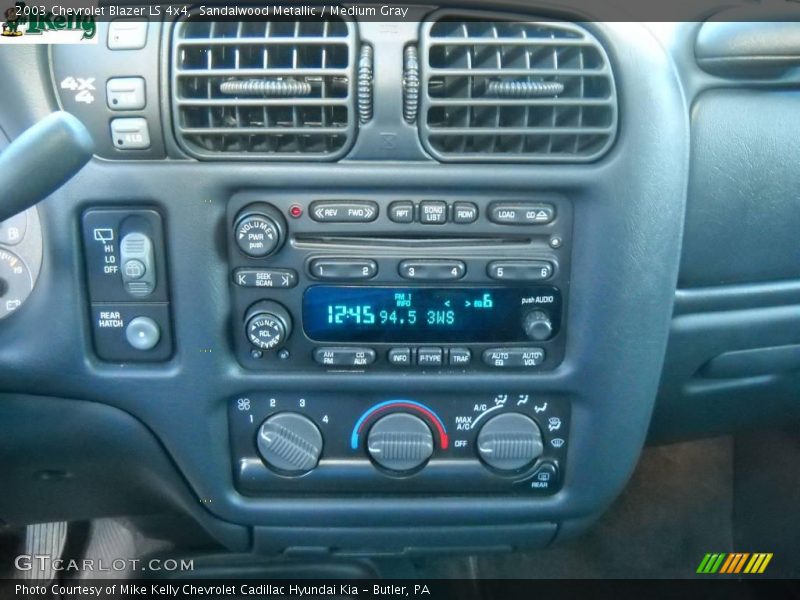 Sandalwood Metallic / Medium Gray 2003 Chevrolet Blazer LS 4x4
