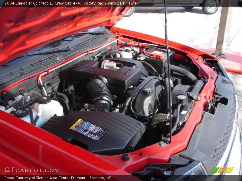 Victory Red / Very Dark Pewter 2004 Chevrolet Colorado LS Crew Cab 4x4