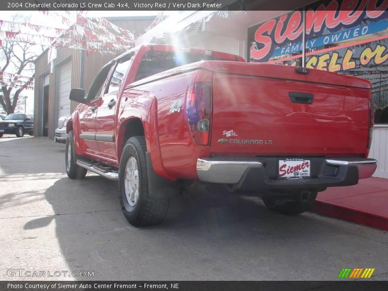 Victory Red / Very Dark Pewter 2004 Chevrolet Colorado LS Crew Cab 4x4