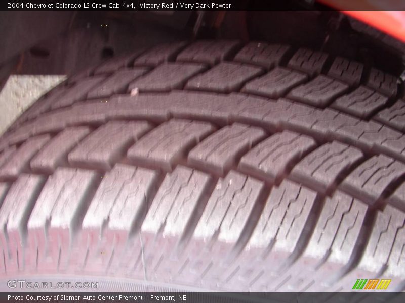 Victory Red / Very Dark Pewter 2004 Chevrolet Colorado LS Crew Cab 4x4