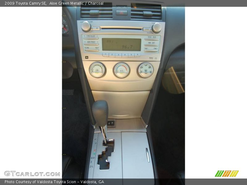 Aloe Green Metallic / Charcoal 2009 Toyota Camry SE