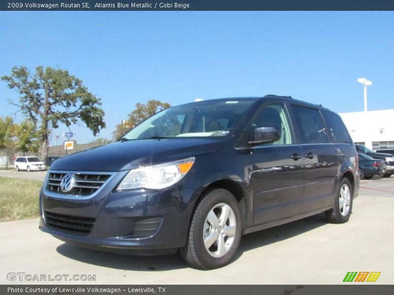Atlantis Blue Metallic / Gobi Beige 2009 Volkswagen Routan SE