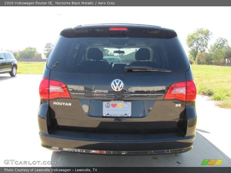Nocturne Black Metallic / Aero Grey 2009 Volkswagen Routan SE