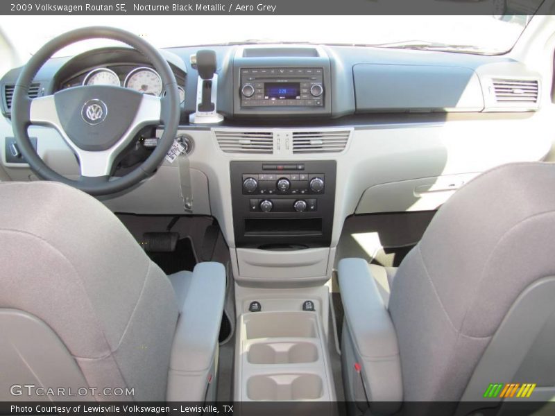 Nocturne Black Metallic / Aero Grey 2009 Volkswagen Routan SE