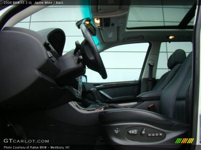 Alpine White / Black 2006 BMW X5 3.0i