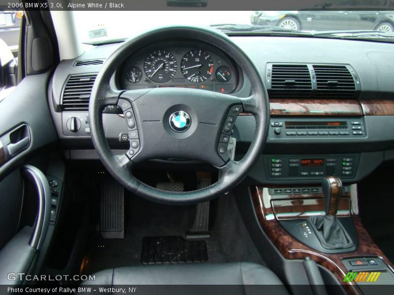 Alpine White / Black 2006 BMW X5 3.0i
