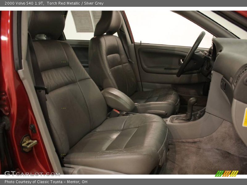 Torch Red Metallic / Silver Grey 2000 Volvo S40 1.9T