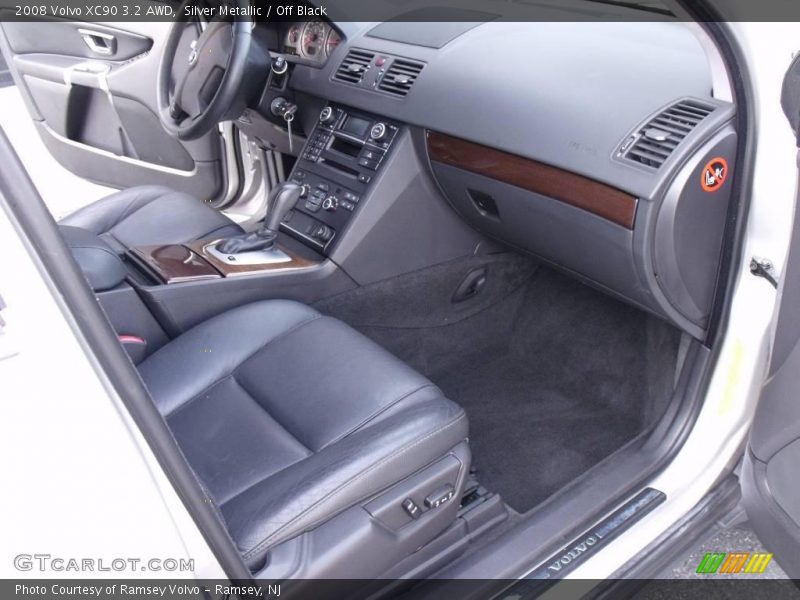 Silver Metallic / Off Black 2008 Volvo XC90 3.2 AWD