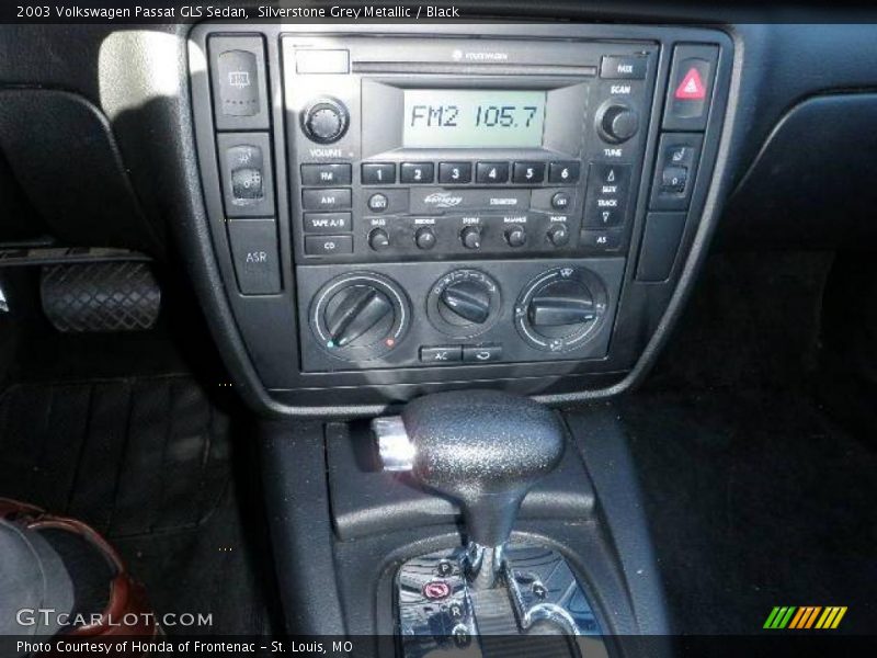 Silverstone Grey Metallic / Black 2003 Volkswagen Passat GLS Sedan