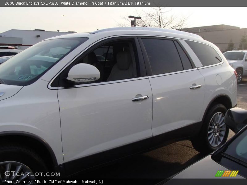 White Diamond Tri Coat / Titanium/Dark Titanium 2008 Buick Enclave CXL AWD