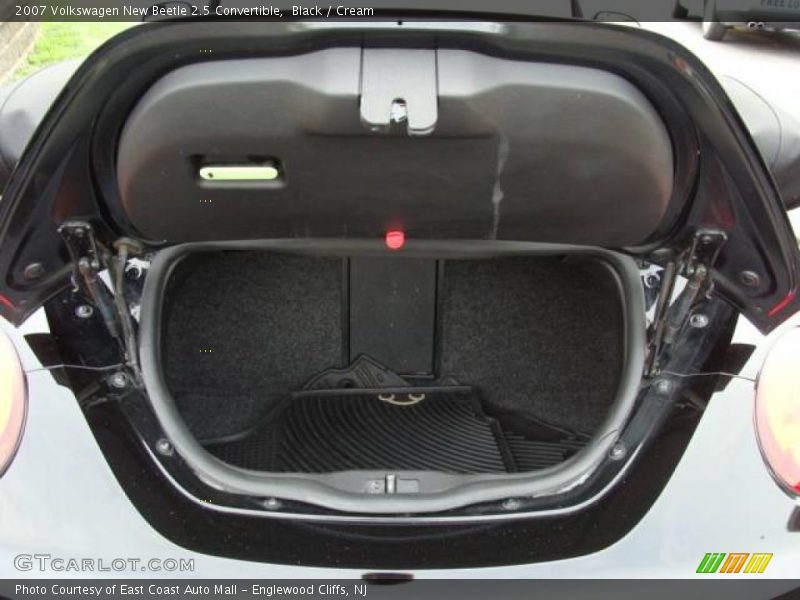 Black / Cream 2007 Volkswagen New Beetle 2.5 Convertible