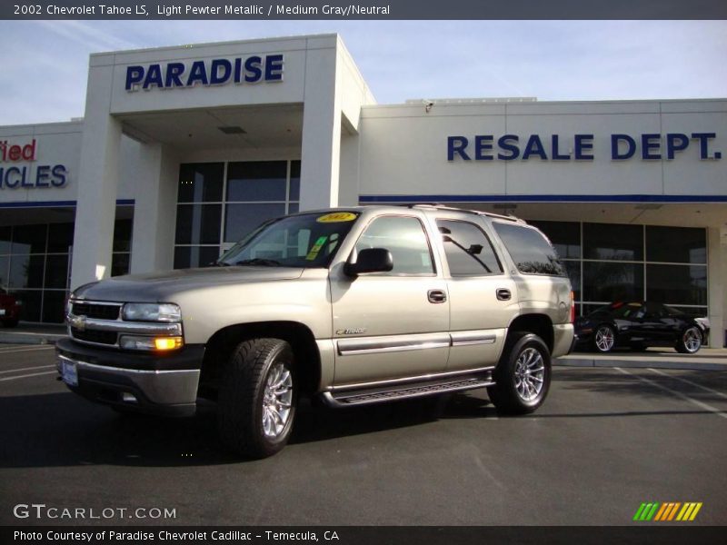 Light Pewter Metallic / Medium Gray/Neutral 2002 Chevrolet Tahoe LS