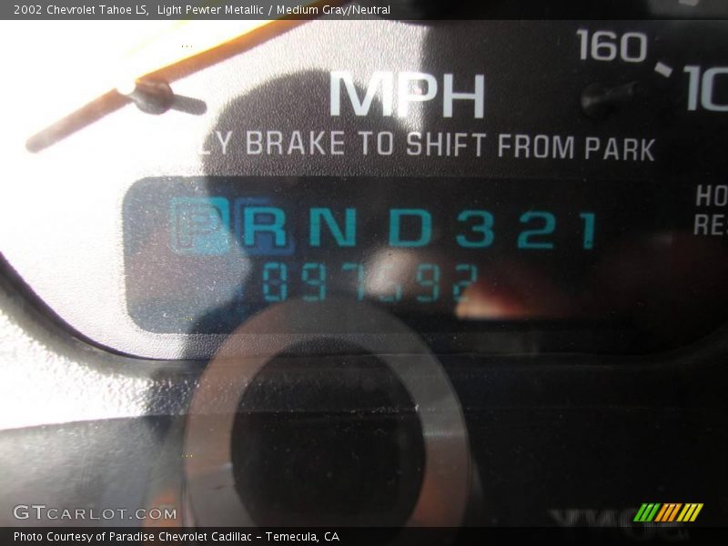 Light Pewter Metallic / Medium Gray/Neutral 2002 Chevrolet Tahoe LS