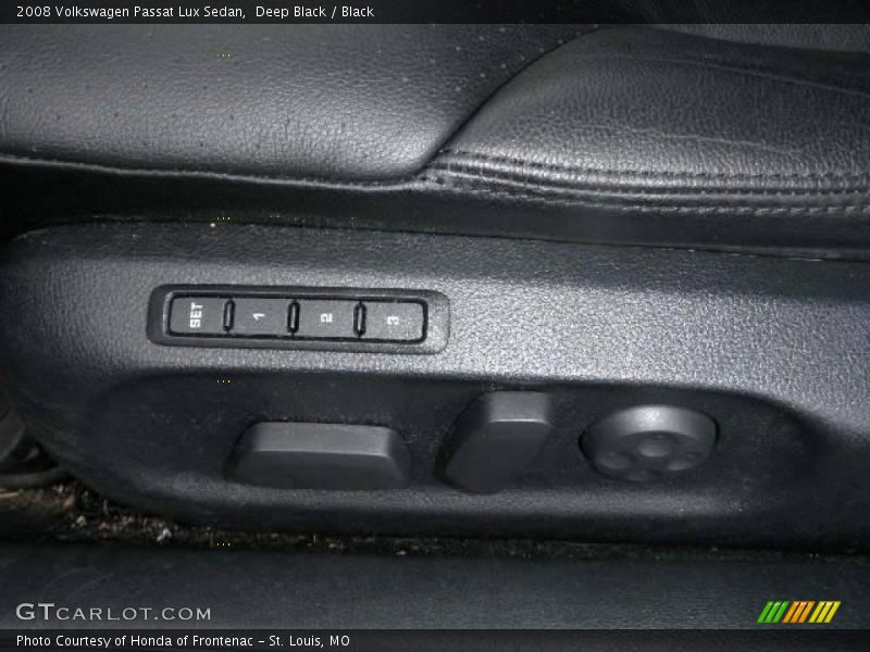 Deep Black / Black 2008 Volkswagen Passat Lux Sedan